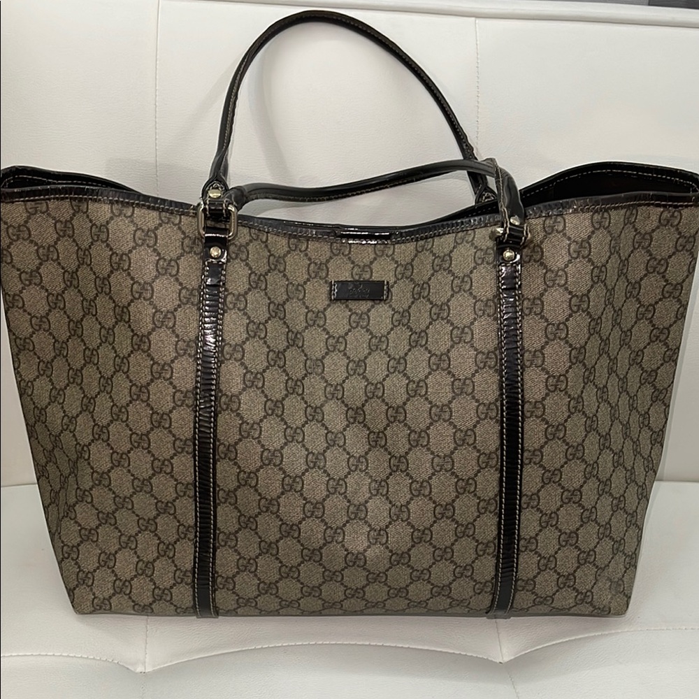 Authentic Gucci GG Shoulder Bag